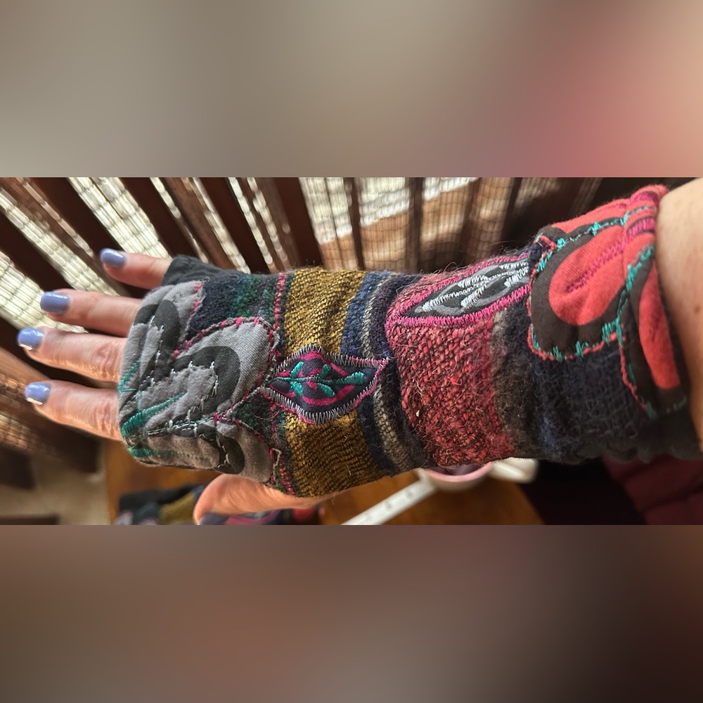 Boho Patchwork Fingerless Gloves Reversible & Coz… - image 2